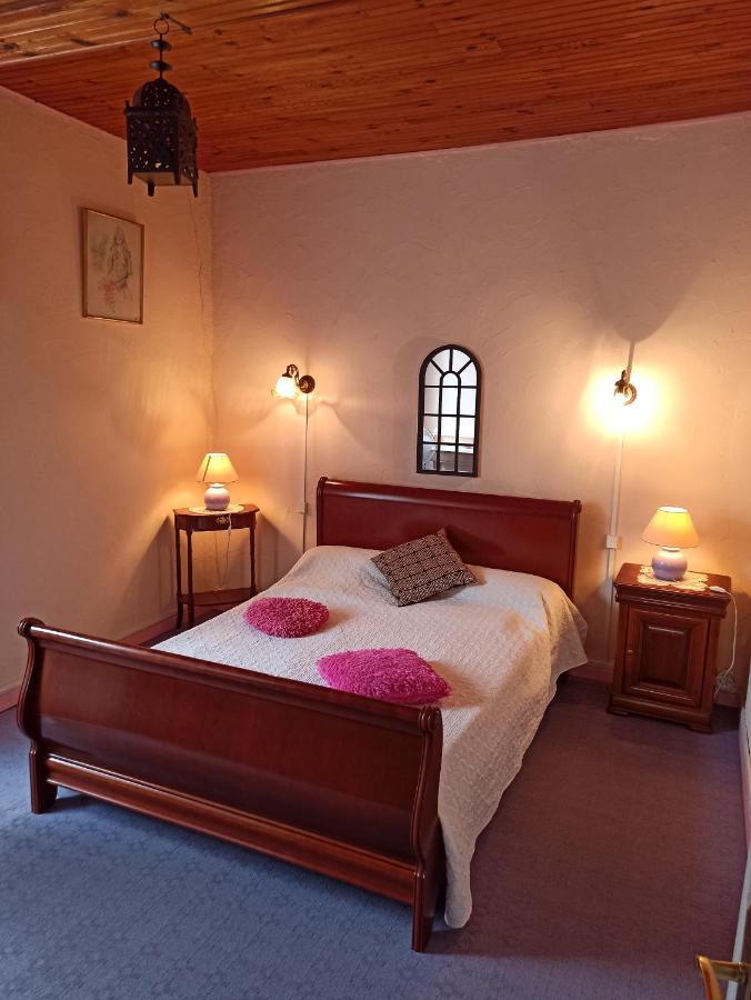 Maison Familiale Centenaire De Vigneron Montescot Eksteriør billede